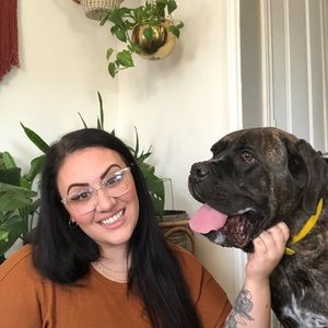 Meet your Posher, Alexandra